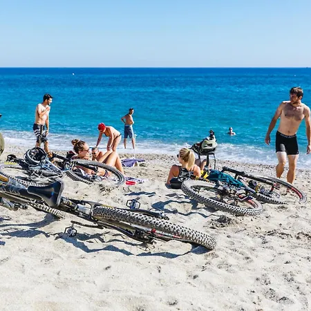 Kemping Villaggio Turistico Tecciu Di Cuppi